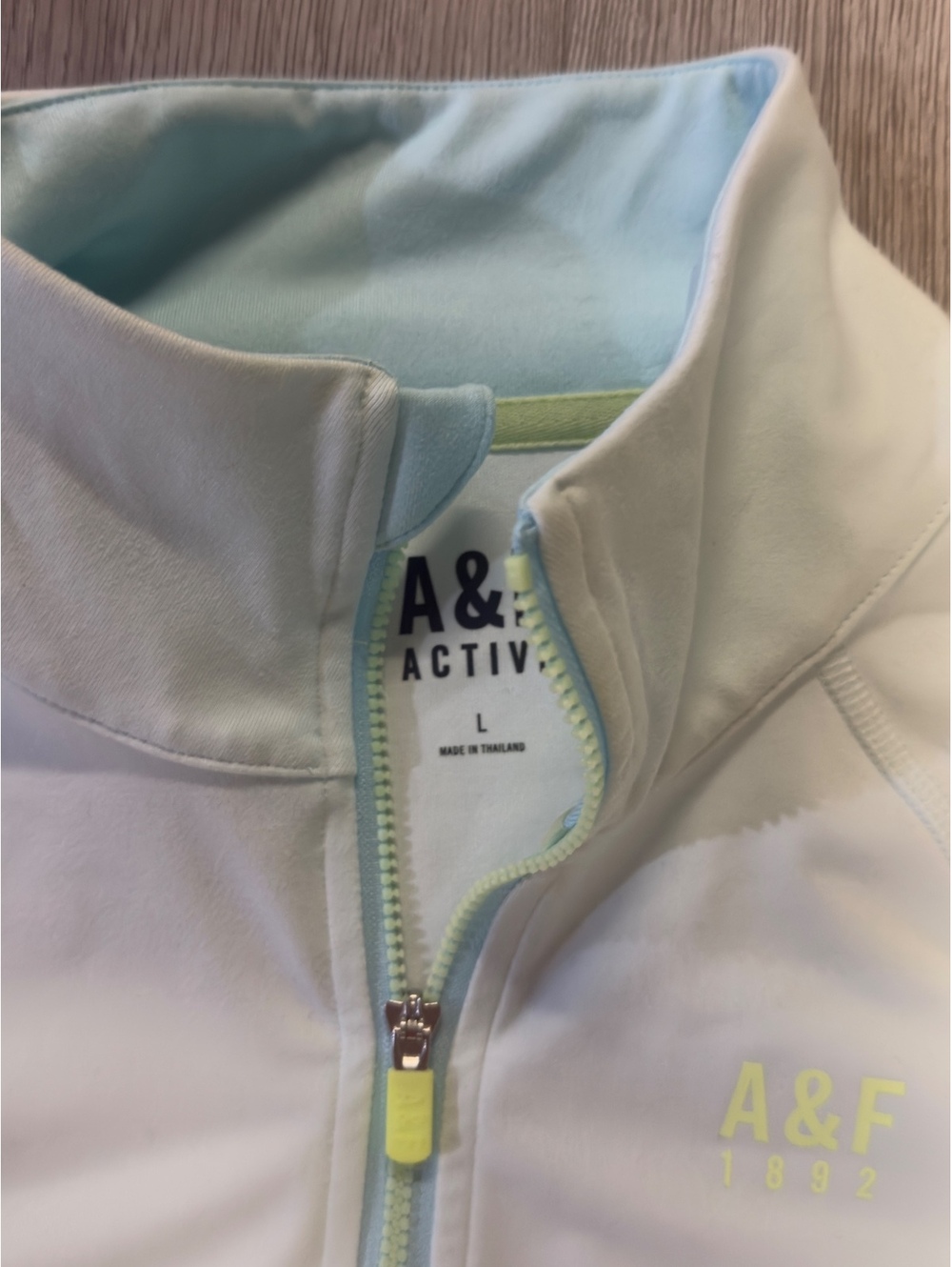 Abercrombie & Fitch Women's White and Light Blue Activewear Pullover Hoodie Size - Picture 4 of 6